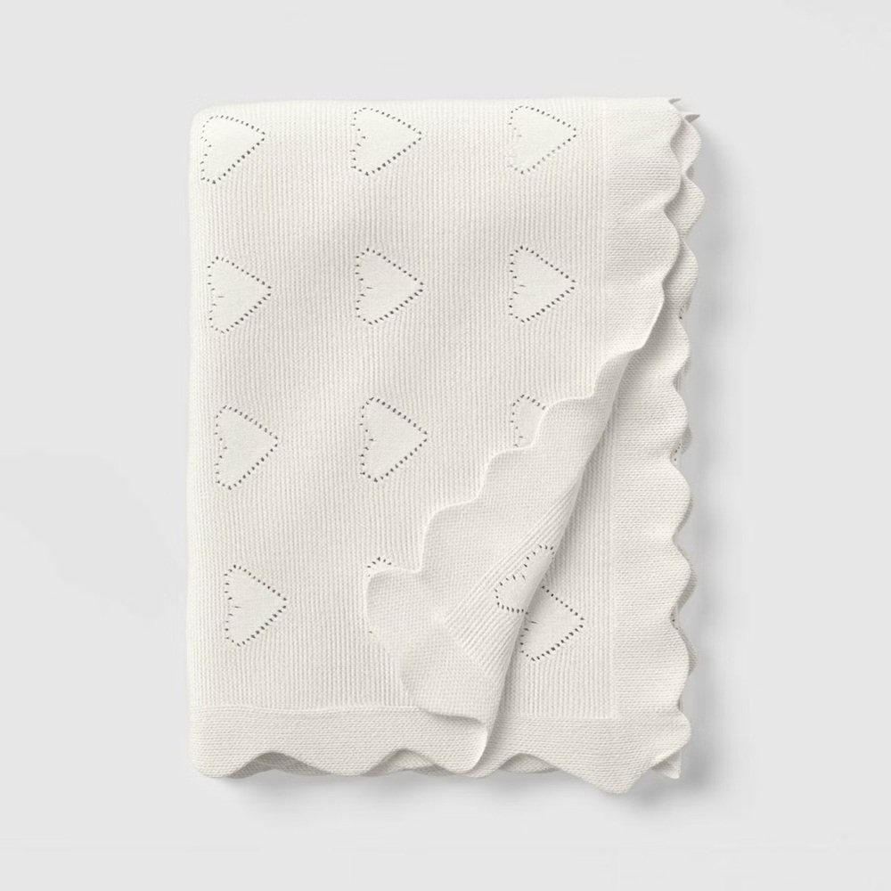 Valentine's nwt Day Heart Knit Throw with Scalloped Trim Ivory - Threshold